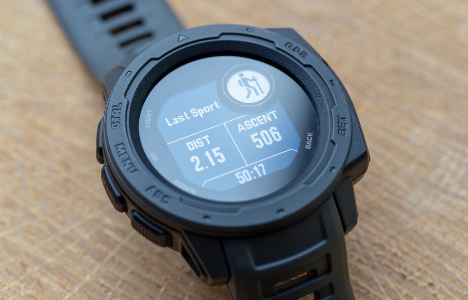 GPS smartwatch showing heart rate and training data